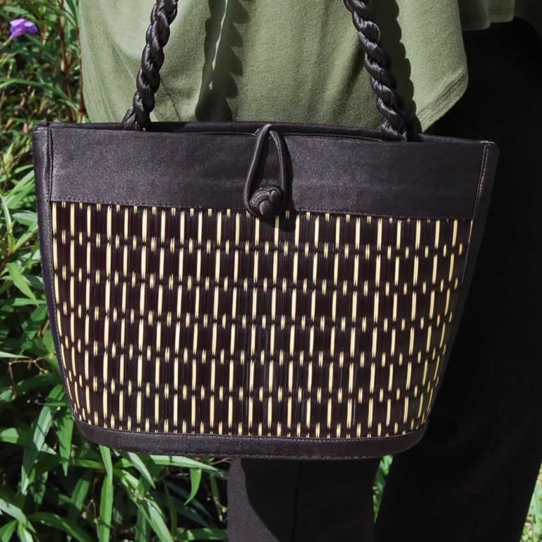 acc_purse_dabby_blckBurleywood_sq2.jpg