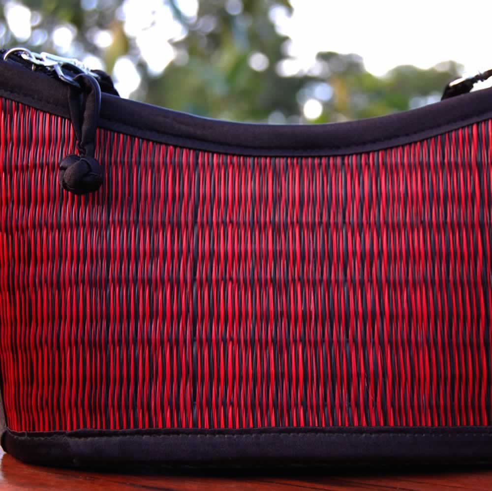 acc_purse_kimTatami_crimsonl_sq5.jpg