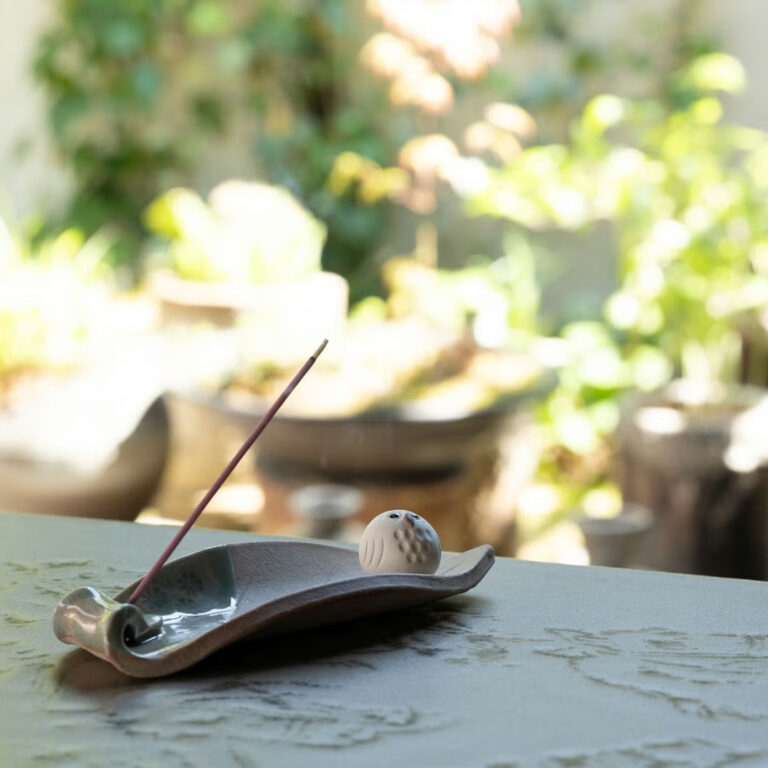 White Owl Incense Stand - Image 3